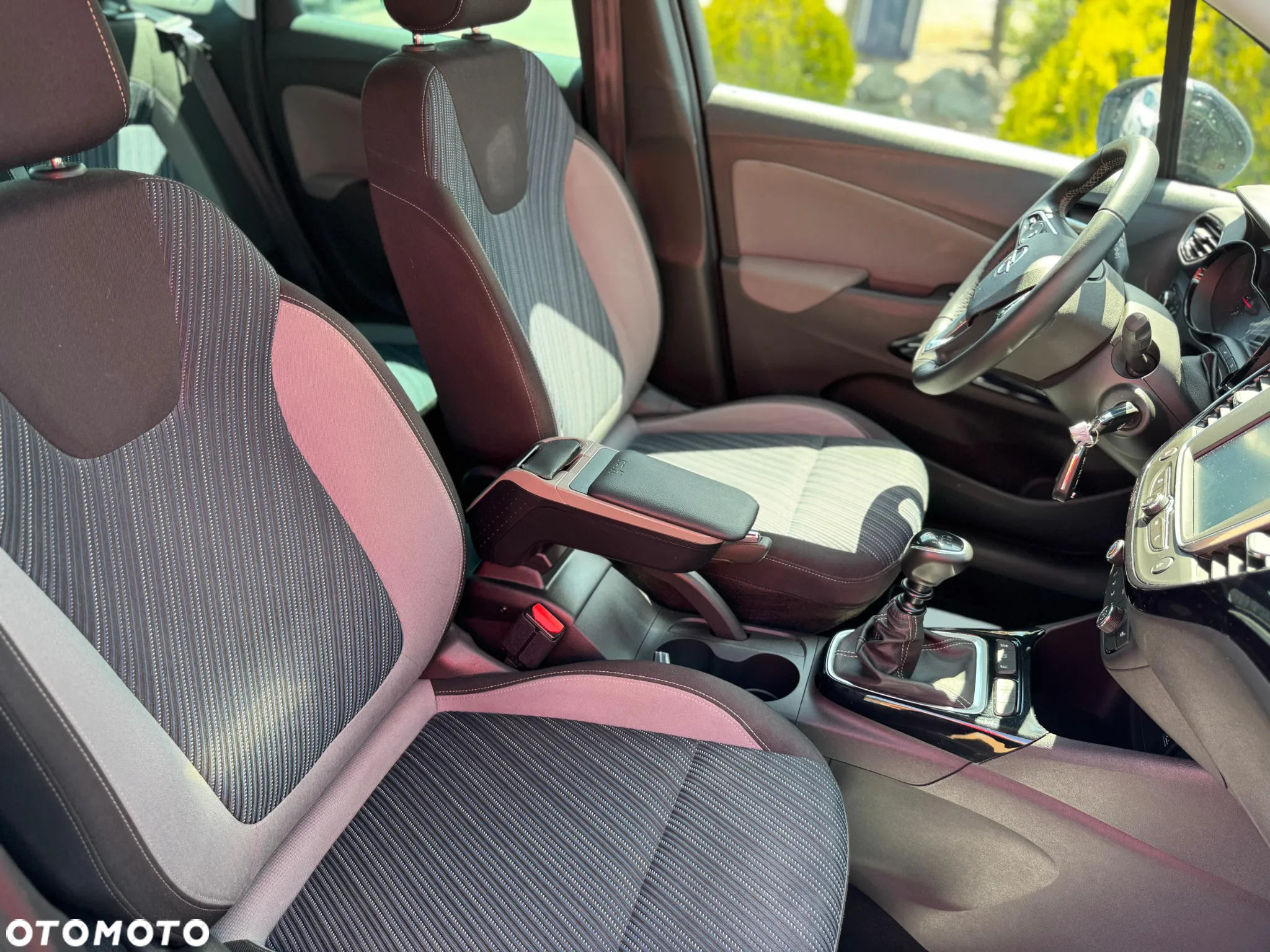 Opel Crossland X - 28