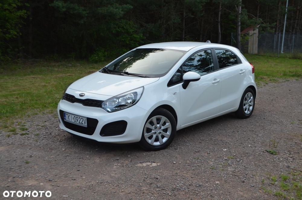 Kia Rio 1.2 L - 1