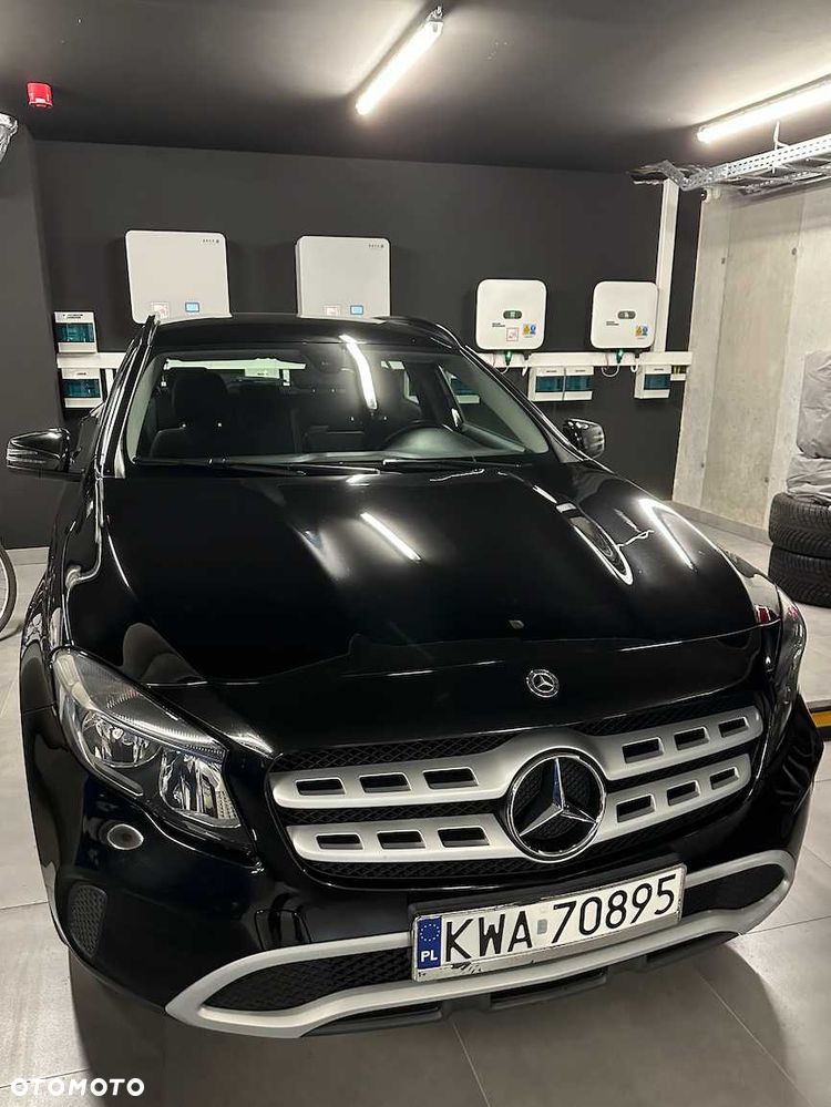 Mercedes-Benz GLA - 2