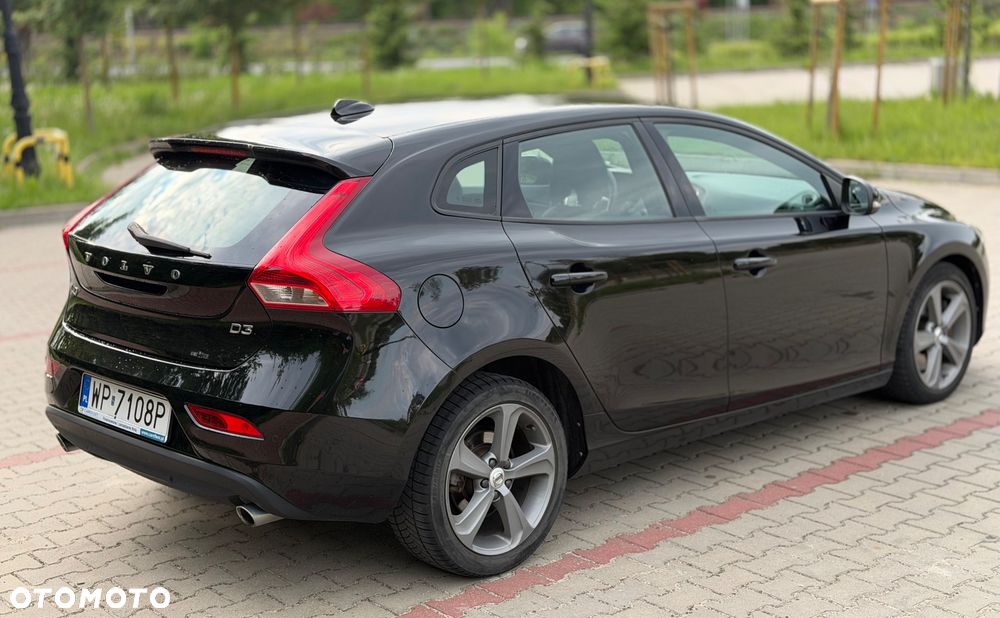 Volvo V40 D3 Drive-E SCR Momentum - 6