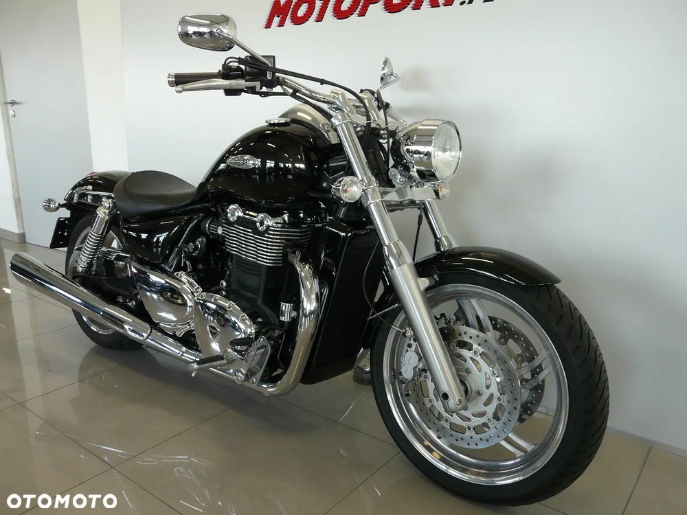 Triumph Thunderbird - 12