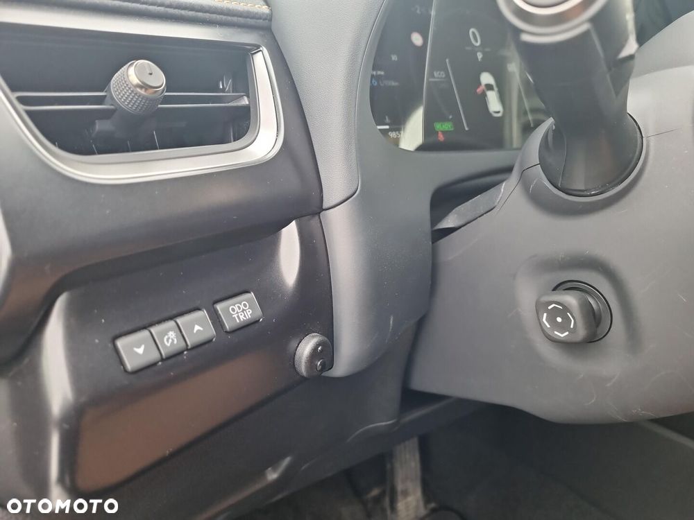 Lexus UX 300h F Sport Design - 22