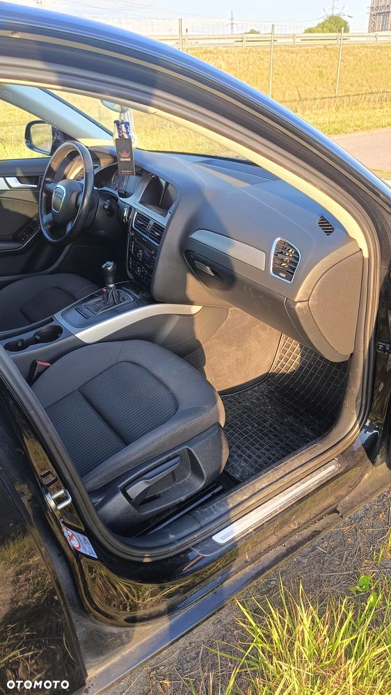 Audi A4 Limousine - 17