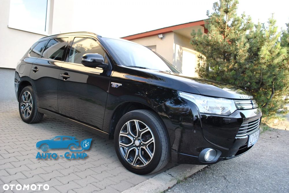 Mitsubishi Outlander Instyle NAVI + - 34