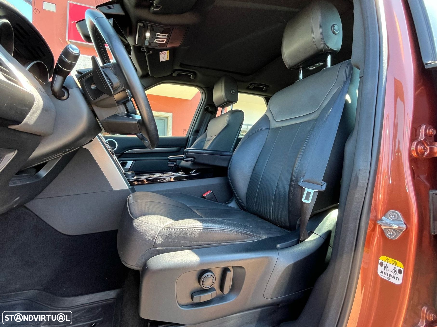 Land Rover Discovery 2.0 SD4 HSE Auto - 13
