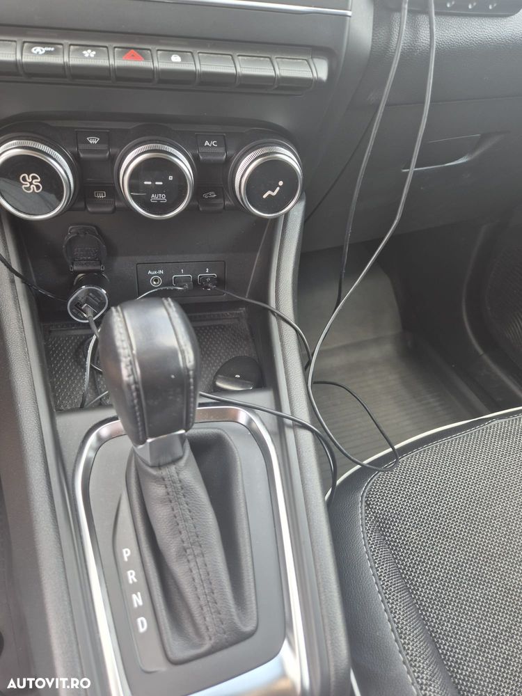 Renault Captur MHEV 140 EDC Techno - 9