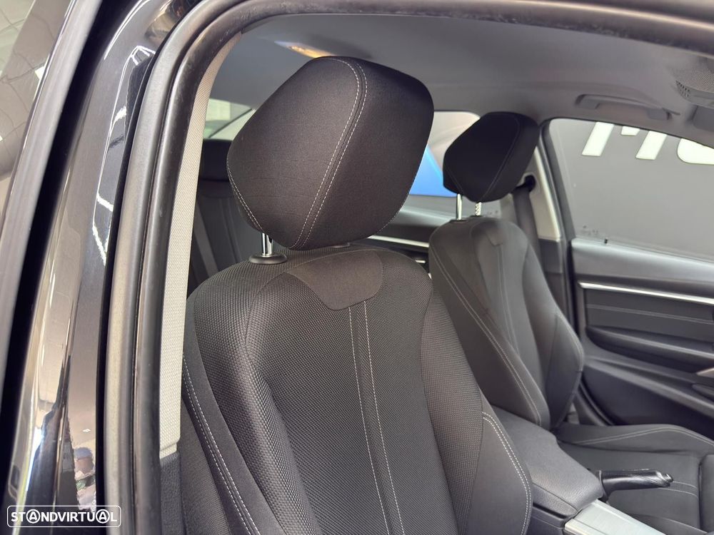 BMW 318 d Line Sport Auto - 38