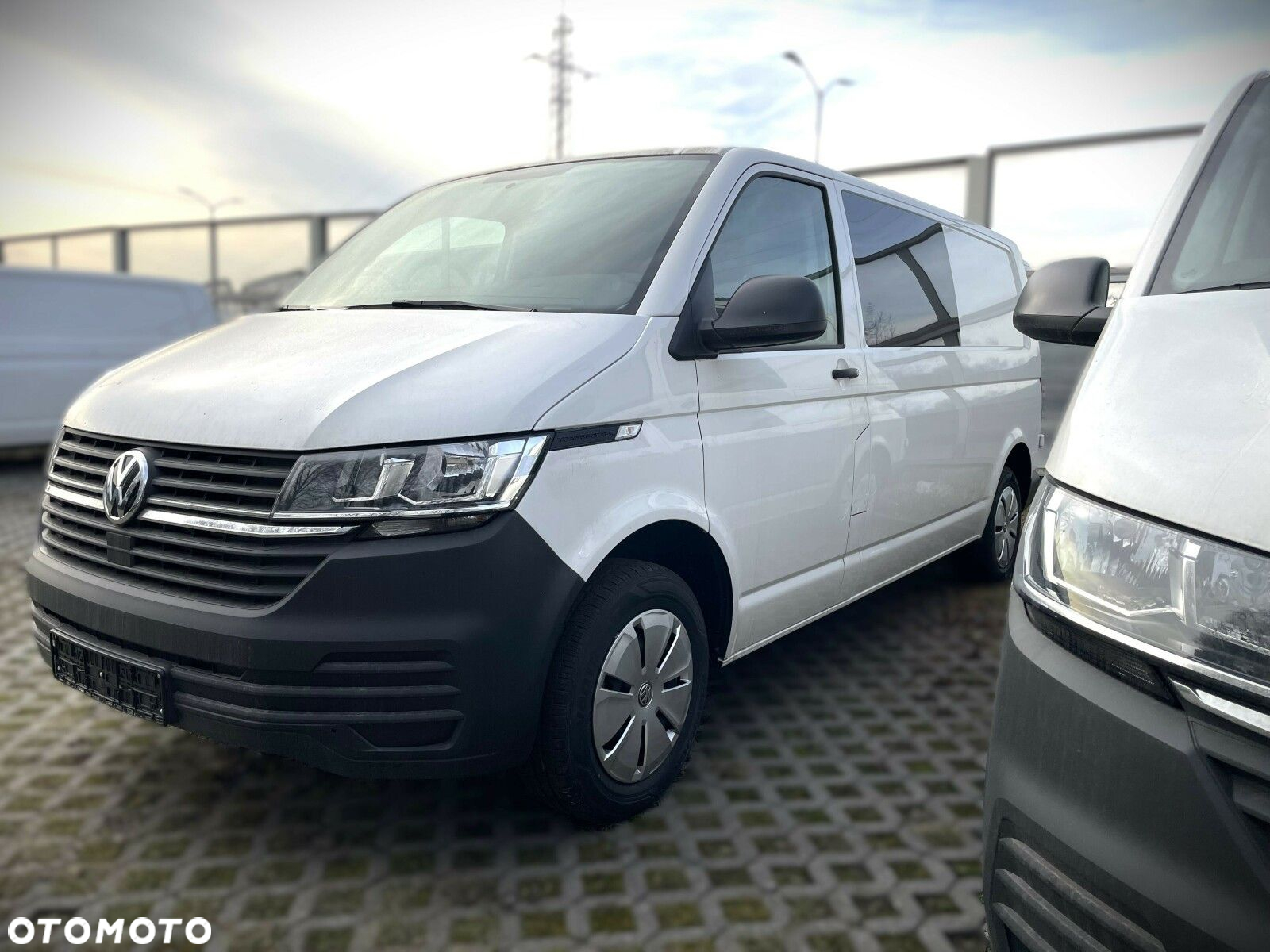 Volkswagen Transporter T6.1 Furgon 2.0 TDI 150KM 6b. 3m. L2 - 9