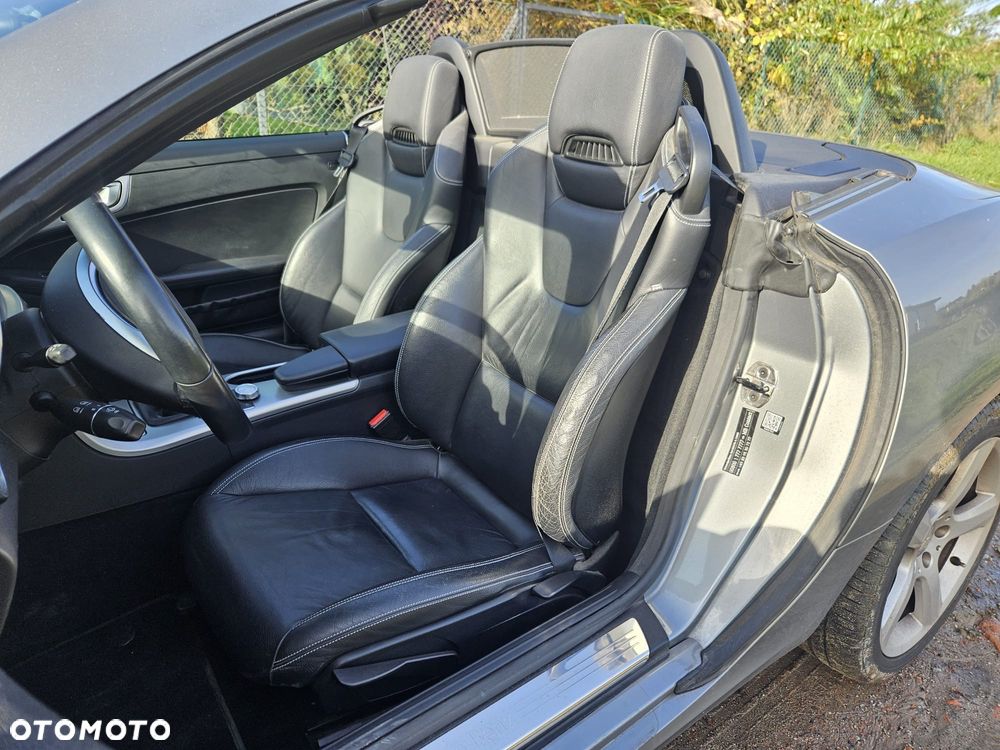 Mercedes-Benz SLK 200 CGI - 12