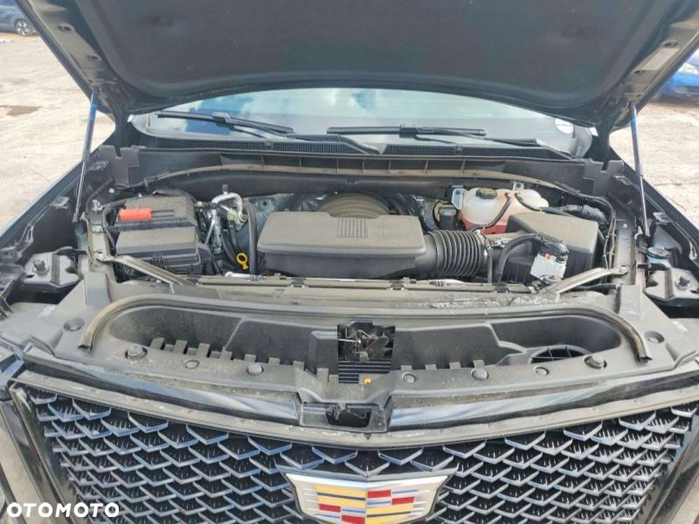 Cadillac Escalade - 7