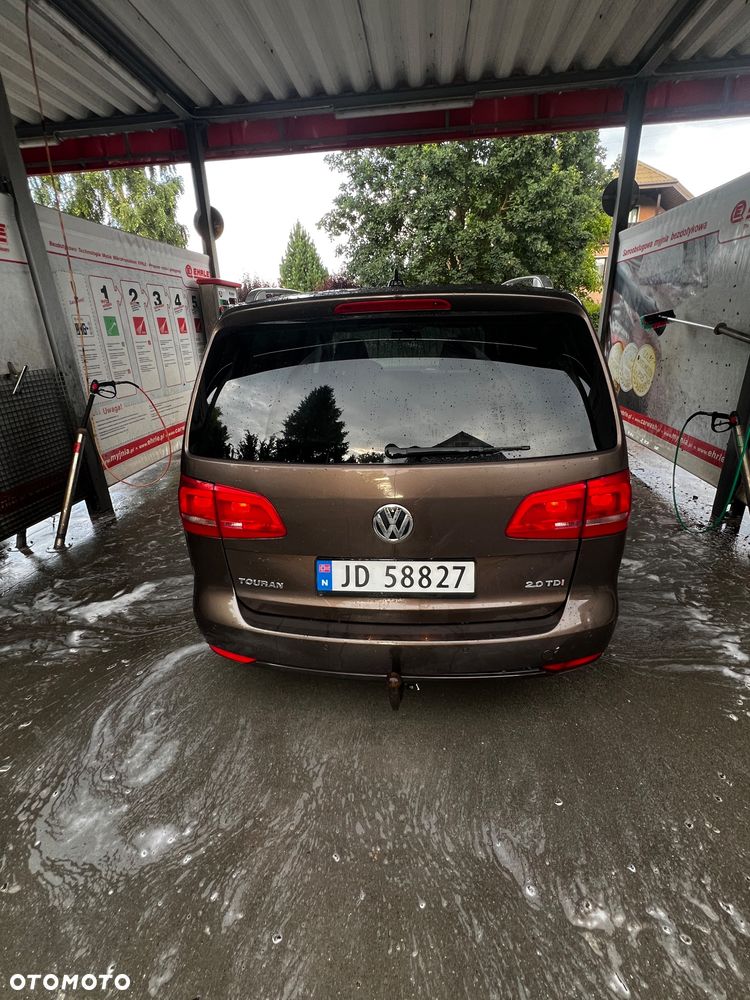 Volkswagen Touran 2.0 TDI DPF Highline DSG - 8