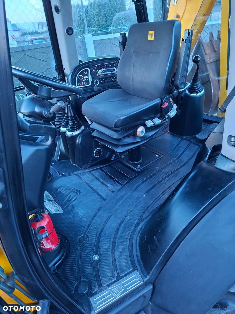 JCB 3 CX - 25