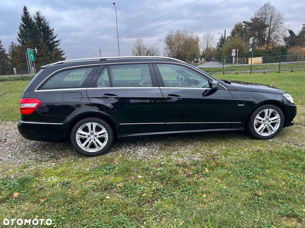 Mercedes-Benz Klasa E 220 T CDI DPF BlueEFFICIENCY Automatik Avantgarde - 9