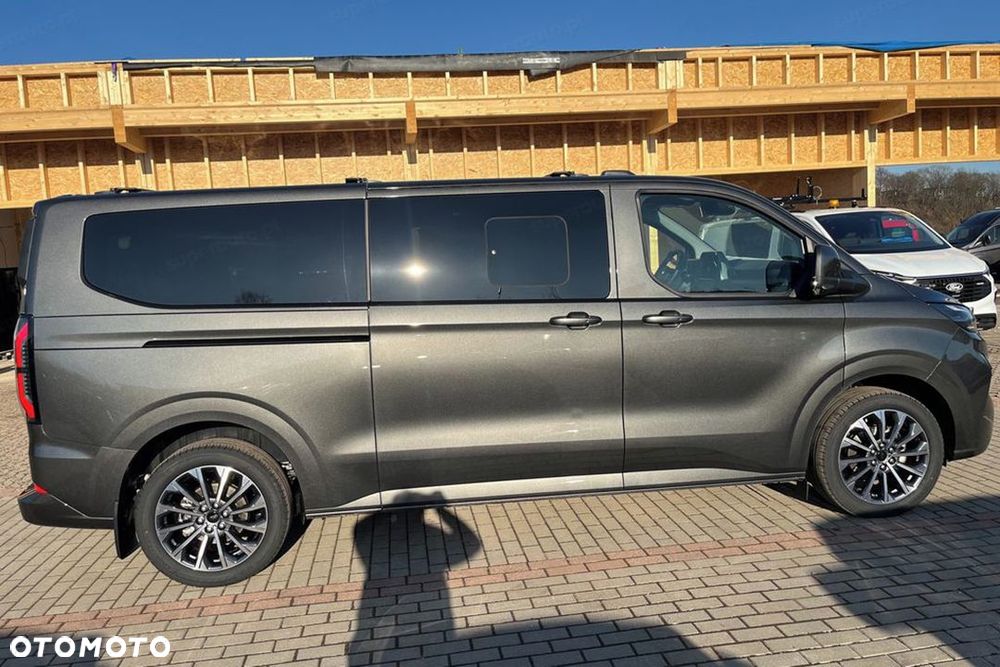 Ford Tourneo Custom - 7