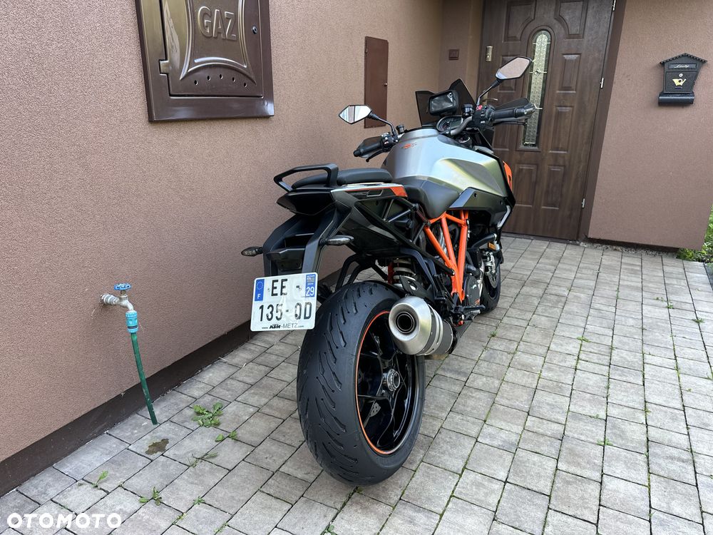 KTM Super Duke - 19