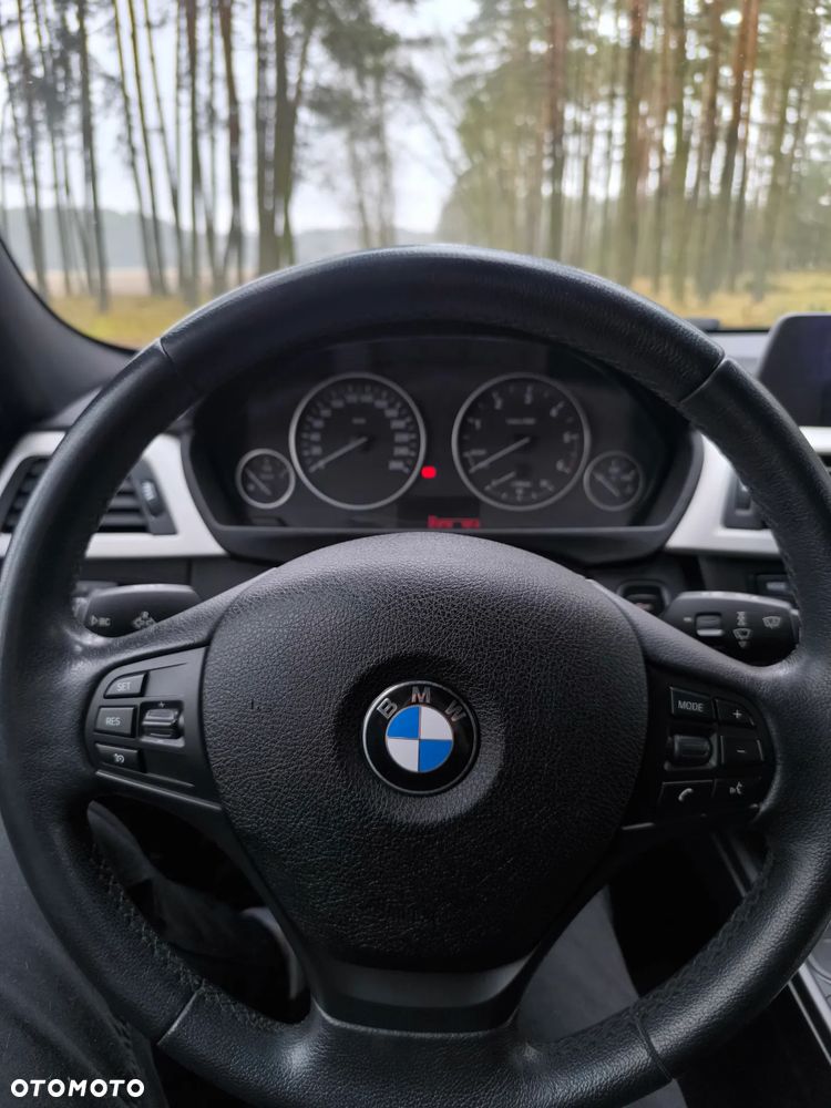 BMW Seria 3 318d Luxury Line - 6