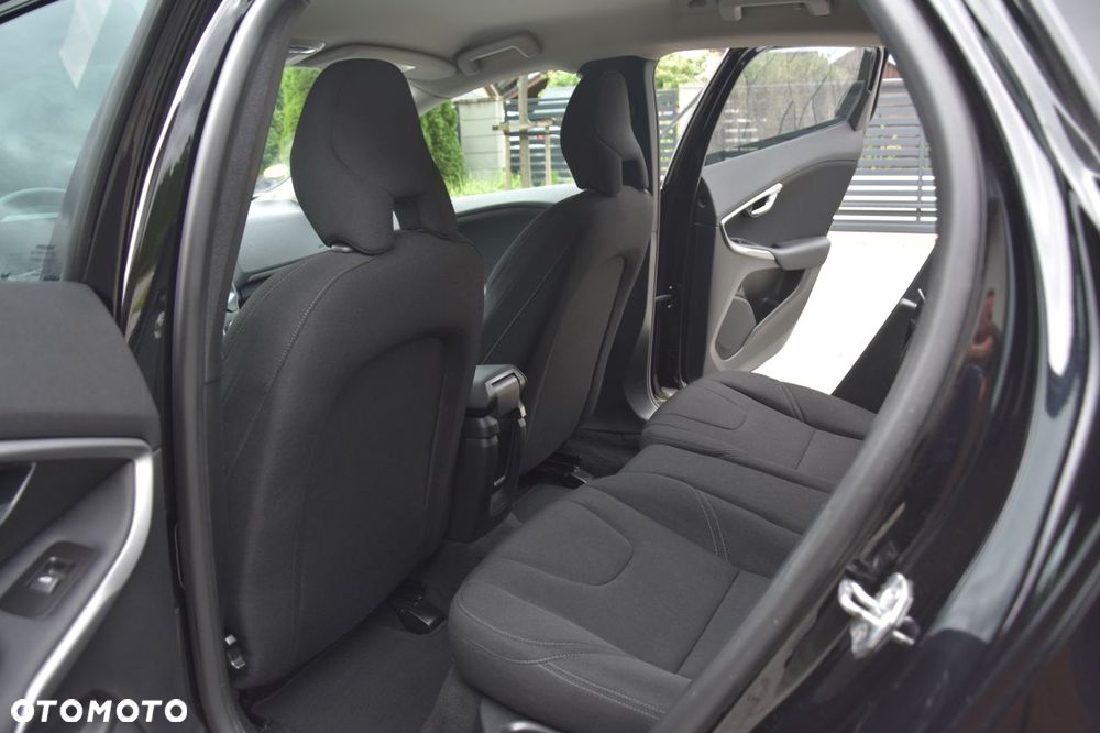 Volvo V40 D2 Drive-E SCR Momentum - 16
