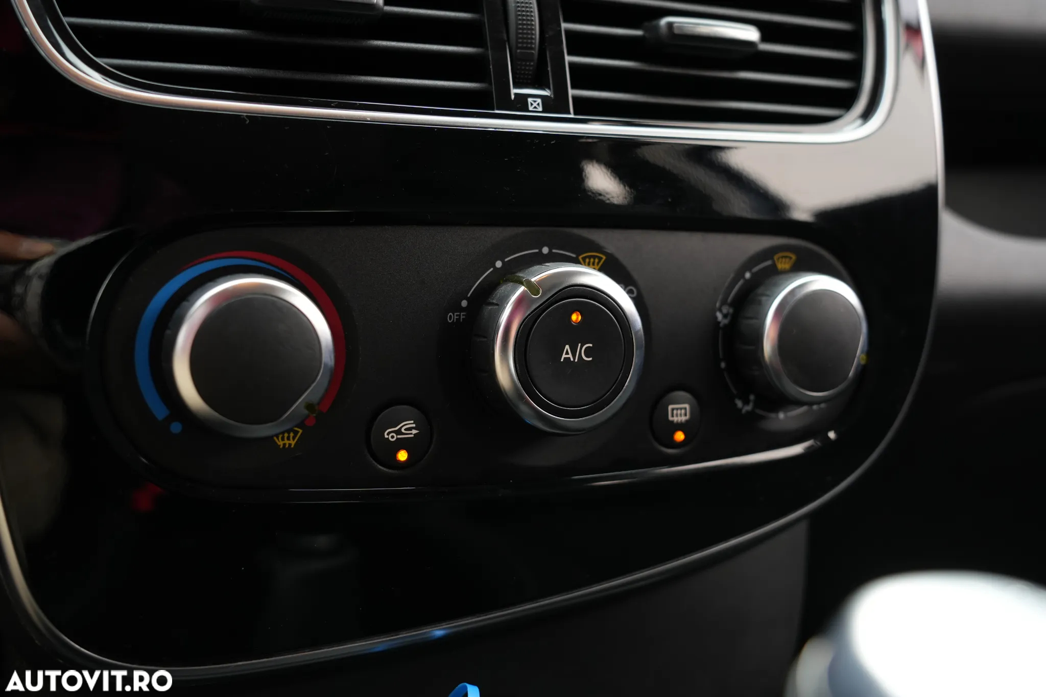 Renault Clio Grandtour Energy TCe 90 Start & Stop LIMITED 2018 - 24