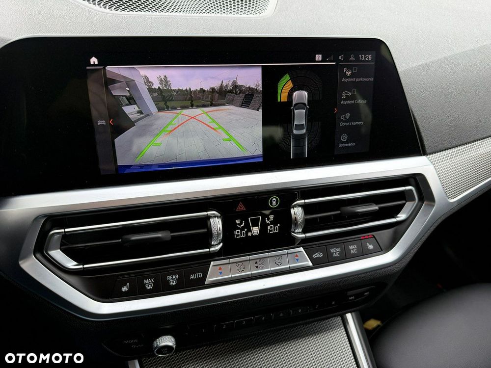 BMW Seria 3 320d xDrive M Sport sport - 41