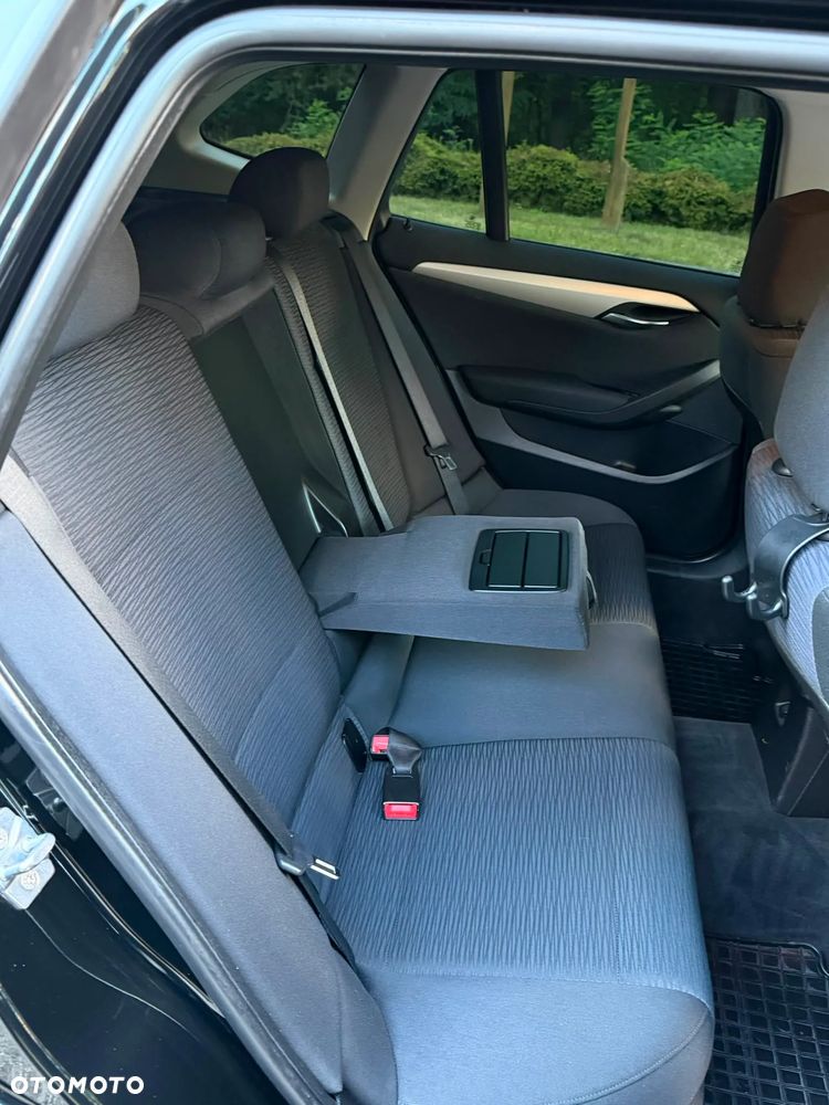 BMW X1 sDrive18d xLine - 19