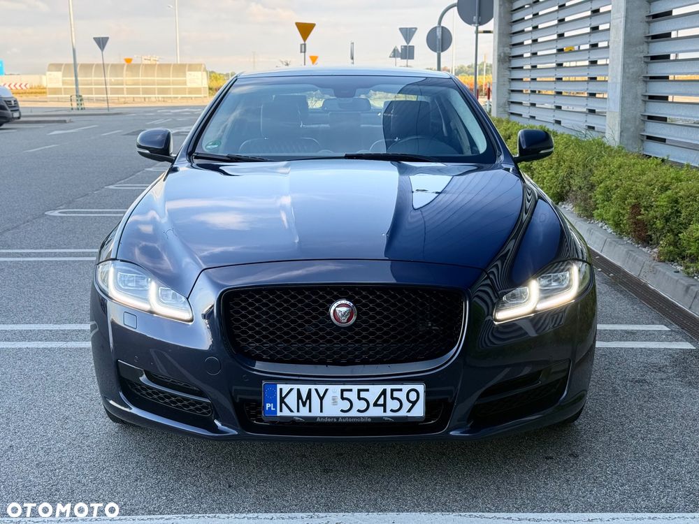 Jaguar XJ - 25