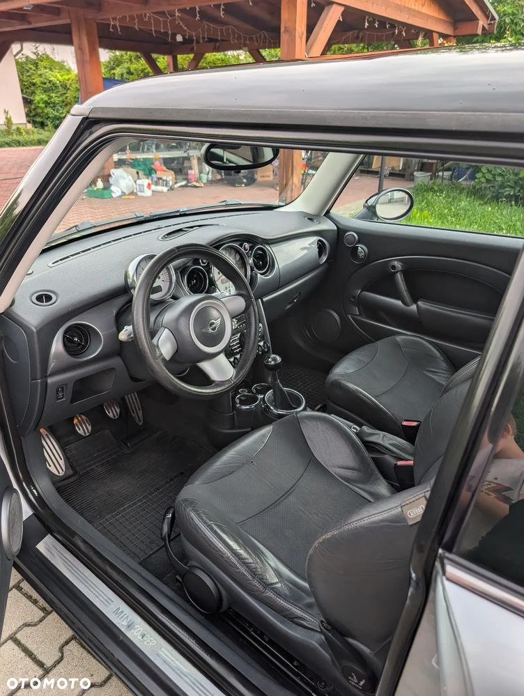 MINI Cooper Standard - 4