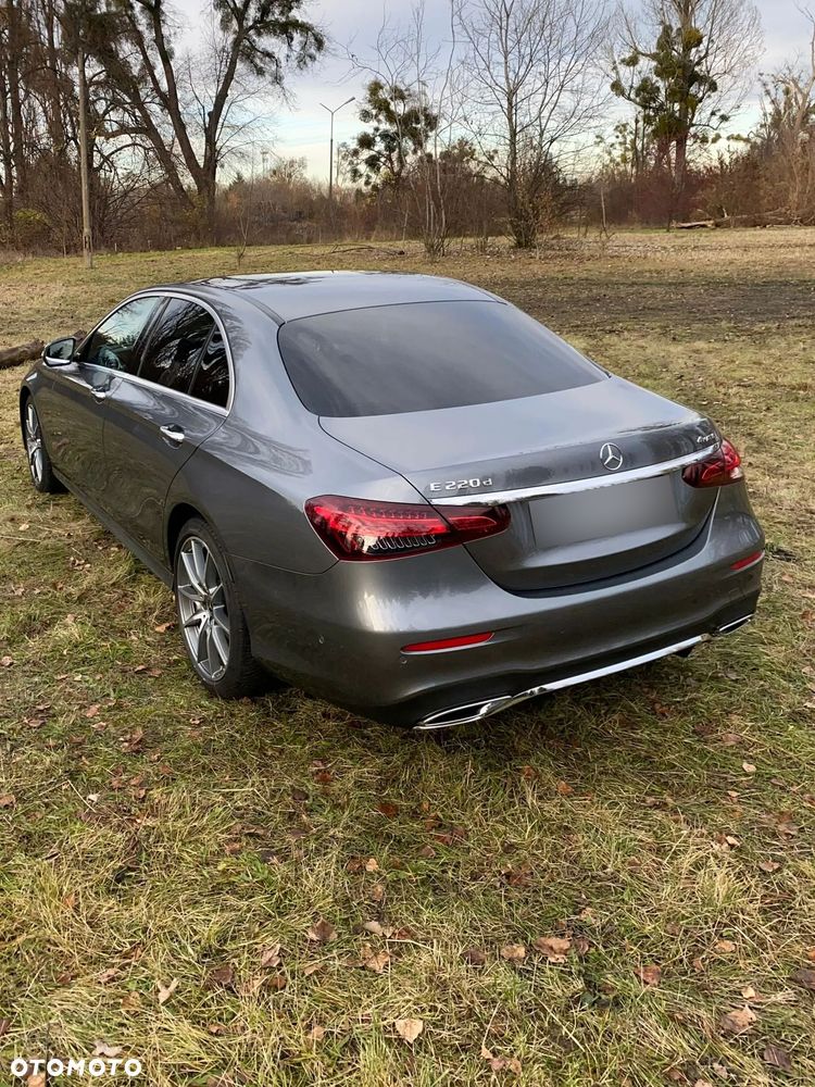 Mercedes-Benz Klasa E 220 d 9G-TRONIC - 20