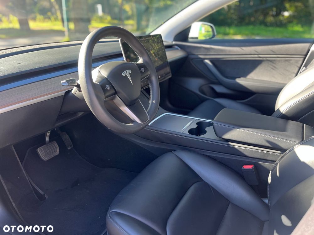 Tesla Model 3 Long Range AWD - 9