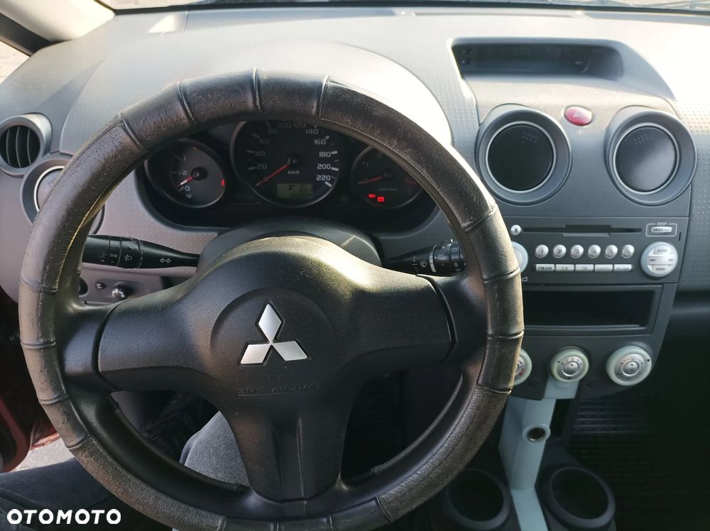 Mitsubishi Colt - 16