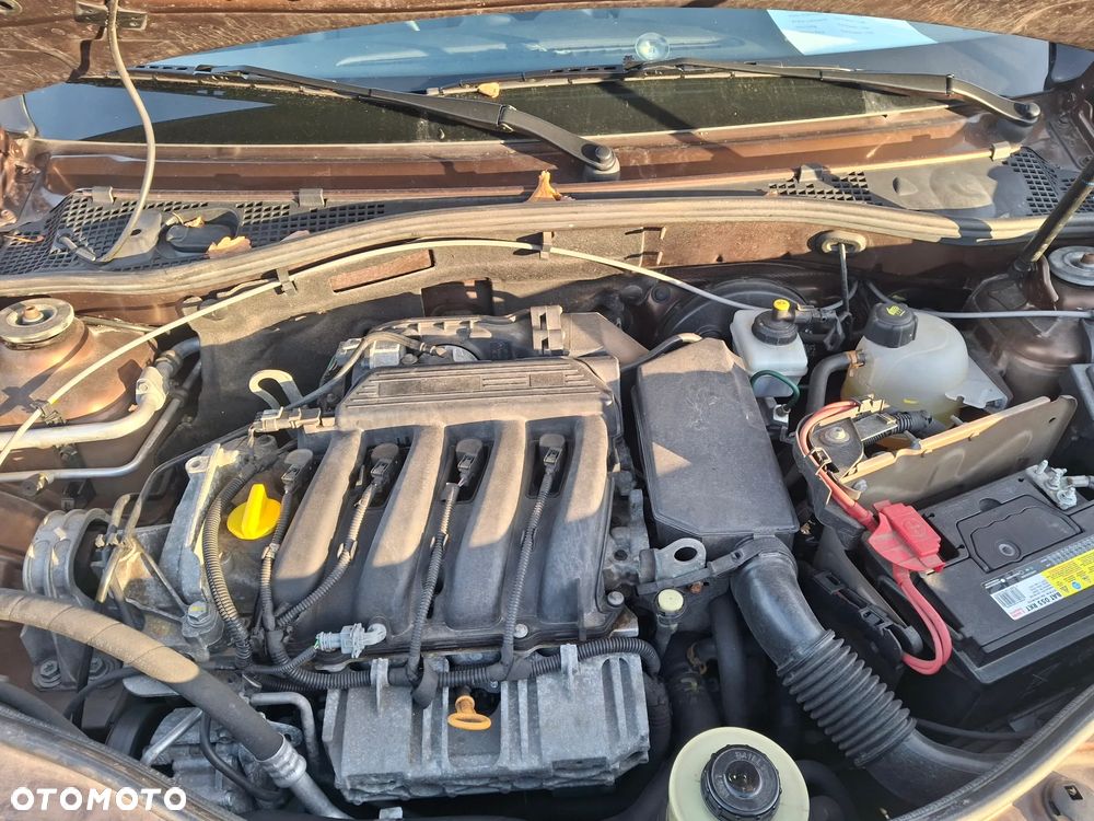 Dacia Duster 1.6 16V 4x4 Laureate - 15