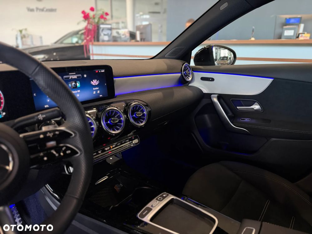 Mercedes-Benz Klasa A 200 AMG Line 7G-DCT - 14