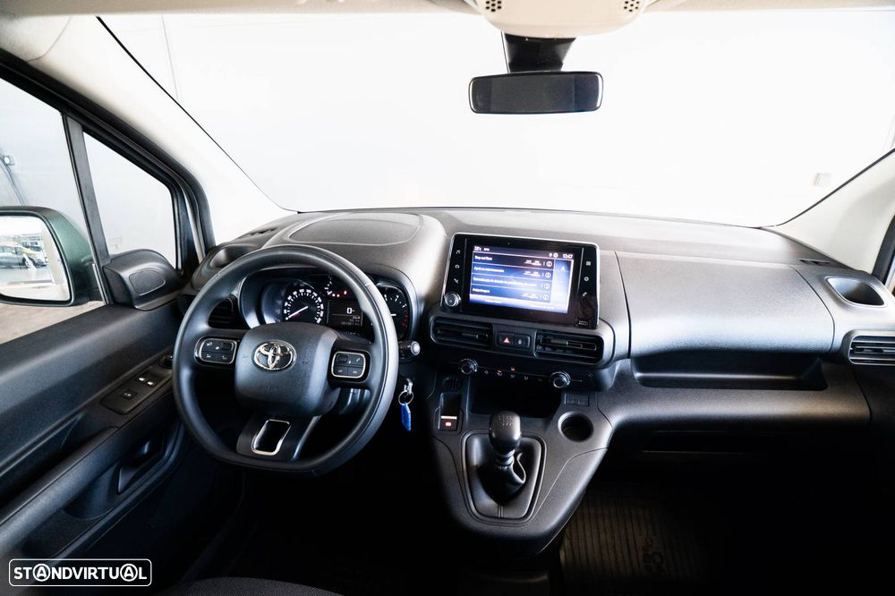 Toyota Proace City L1 1.5 - 17