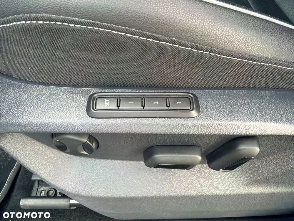 Volkswagen Tiguan Allspace - 12
