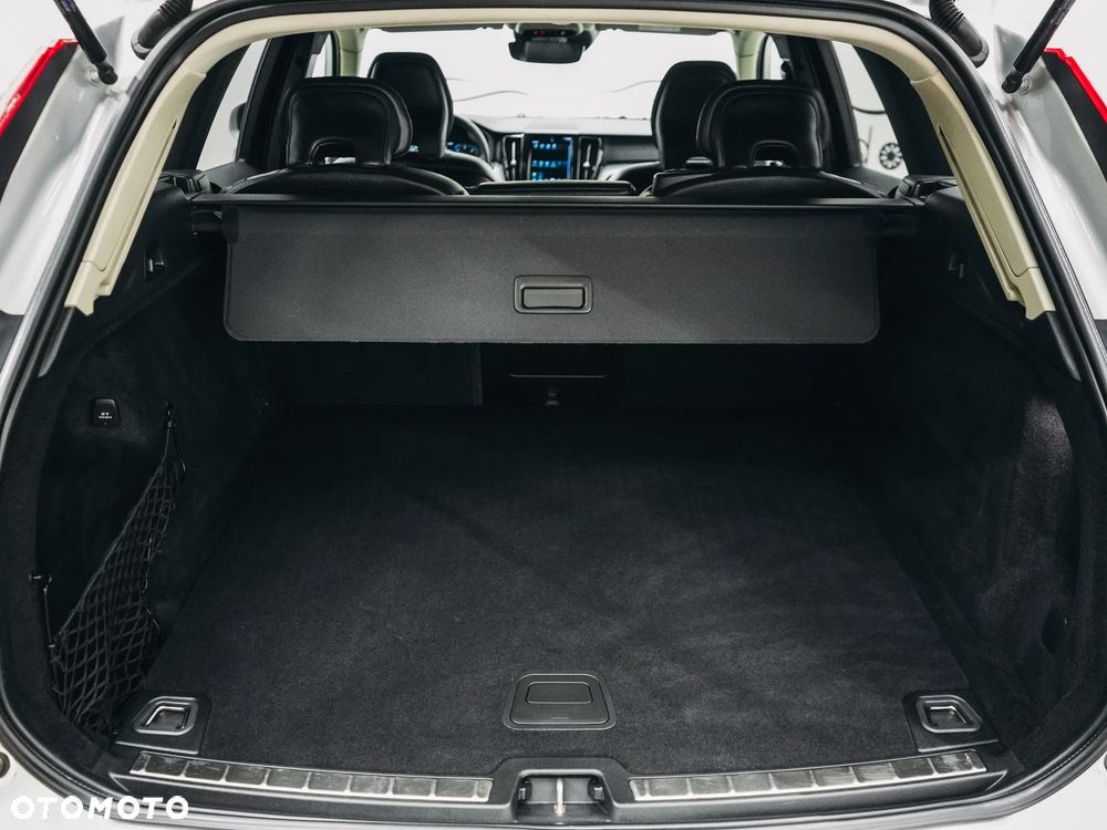 Volvo XC 60 B4 D Geartronic Momentum - 28
