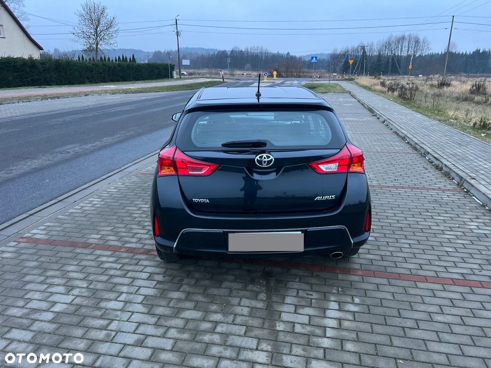 Toyota Auris 2.0 D-4D Dynamic - 5