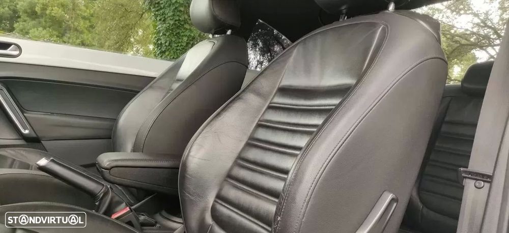 VW New Beetle 2.0 TSI Sport DSG - 26