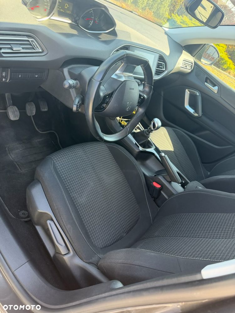Peugeot 308 - 5