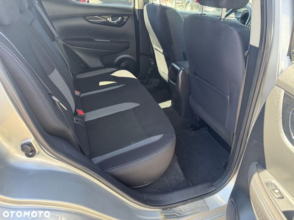 Nissan Qashqai 1.2 DIG-T N-Connecta EU6 - 8