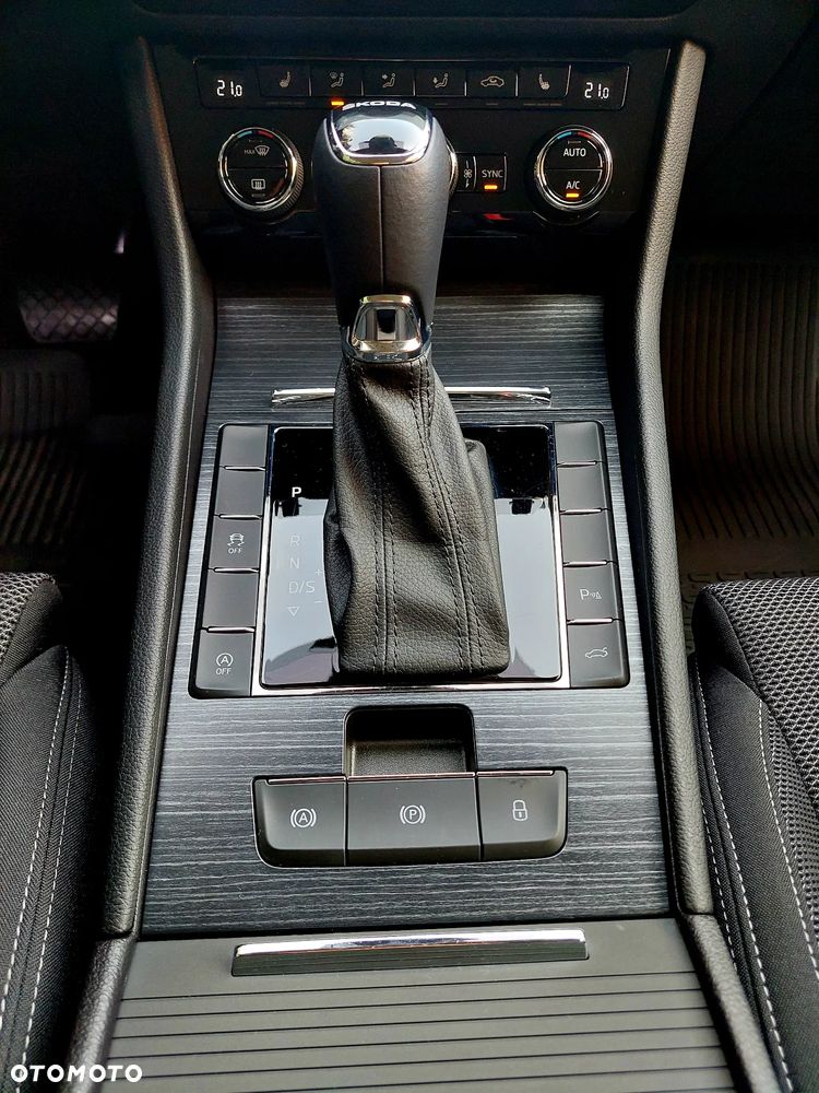 Skoda Superb 2.0 TSI Style DSG - 15