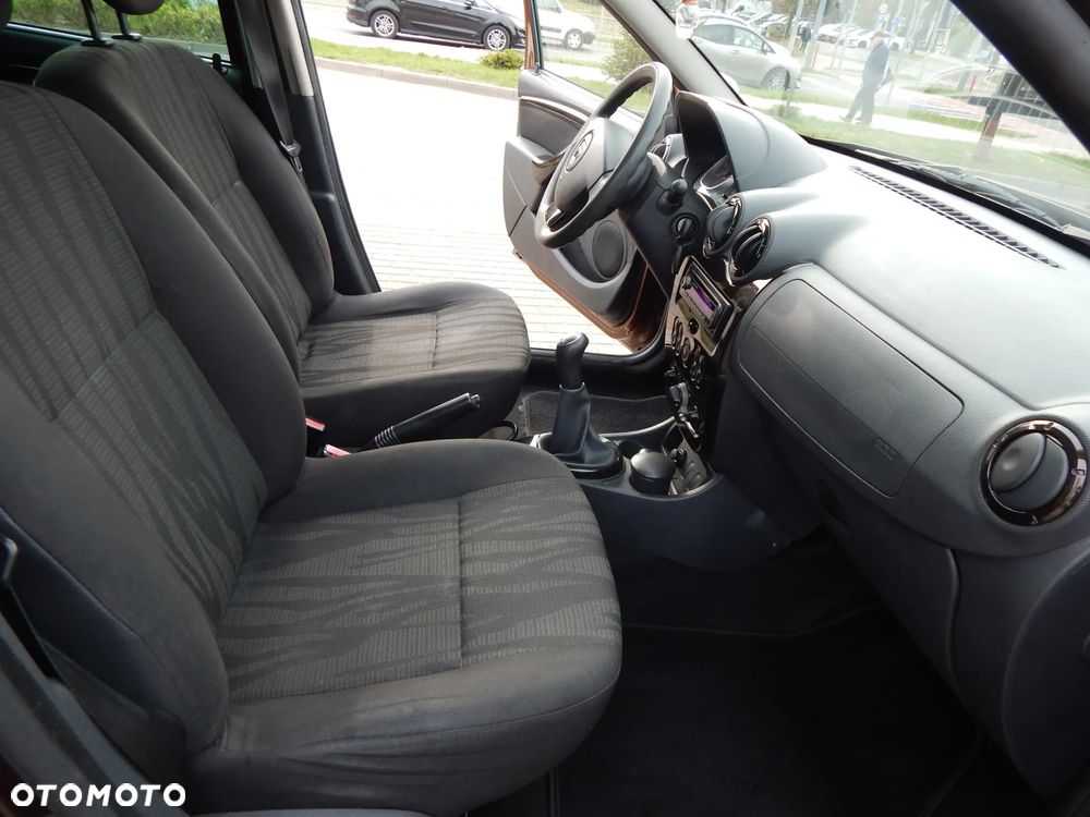 Dacia Duster 1.6 16V 4x2 Prestige - 17