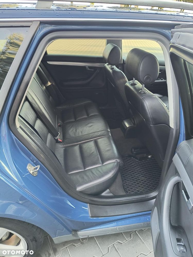 Audi A4 Avant - 11