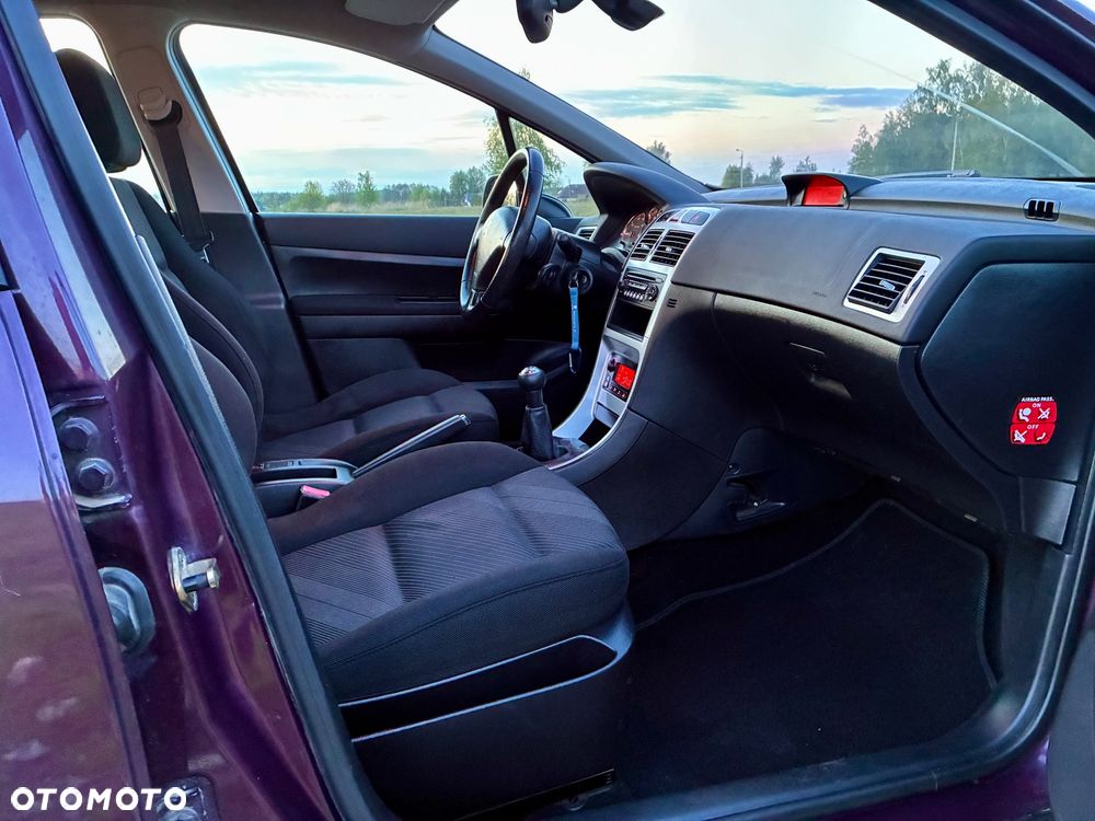 Peugeot 307 2.0 XT - 24