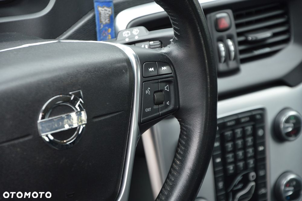 Volvo V40 D2 Momentum - 27
