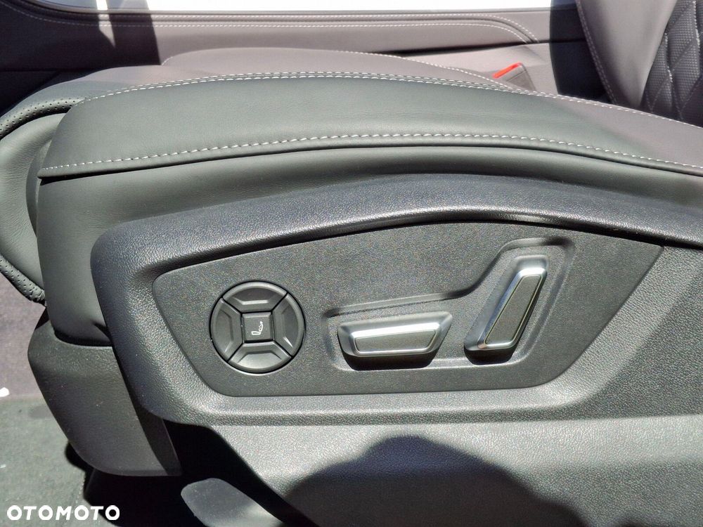 Audi Q8 - 35