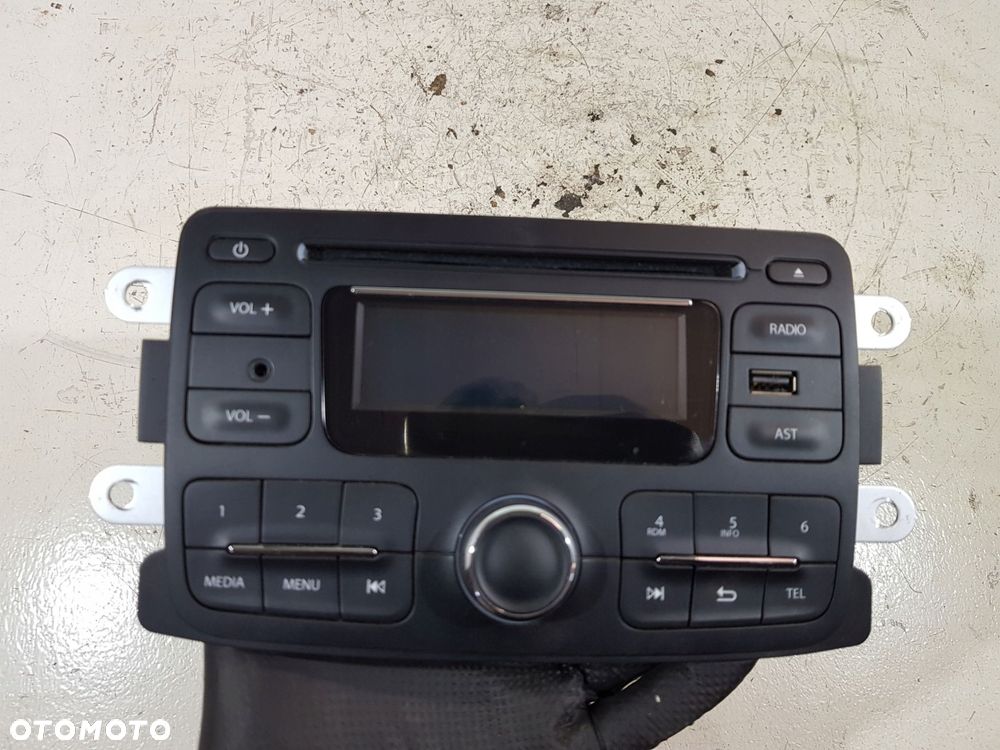 radio radioodtwarzacz cd 281155216r dacia duster i dokker bez kodu - 11