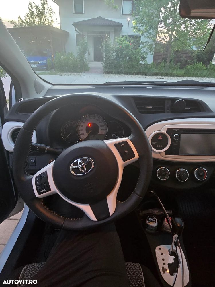 Toyota Yaris 1.3 VVT-i Multidrive S Luna - 7