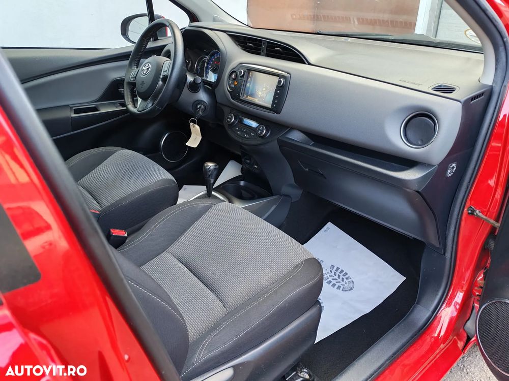 Toyota Yaris 1.5 VVT-i HSD Sol - 5