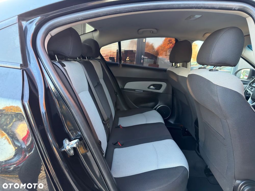 Chevrolet Cruze 1.8 LTZ+ - 24