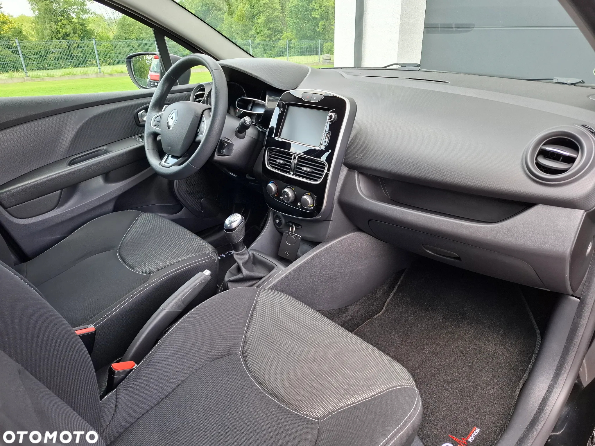 Renault Clio 0.9 TCe Limited - 19