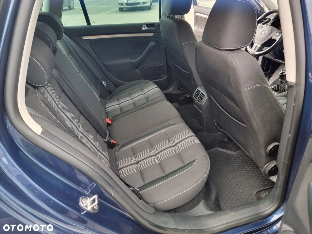 Volkswagen Golf - 21